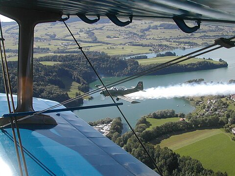 Formationsflug mit Jak 52.