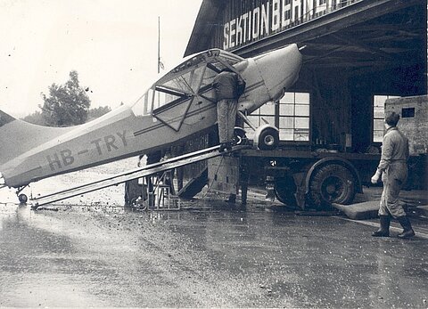 Nachdem eine grössere Kontrolle fällig würde, wird der Stinson am 21.9.1968 ausser Betrieb genommen.