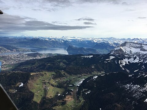 Links der Säntis, Bildmitte der Glärnisch und rechts der Pilatus.