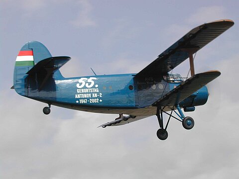AN-2  beim Start nach Grenchen.