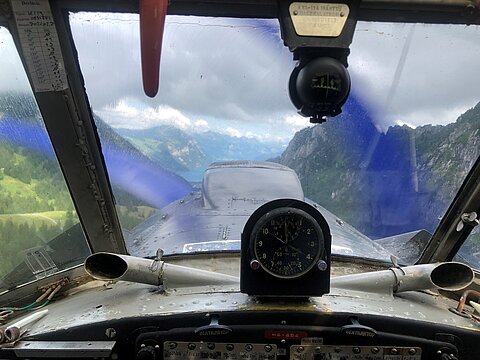 Vor uns der Waalensee.