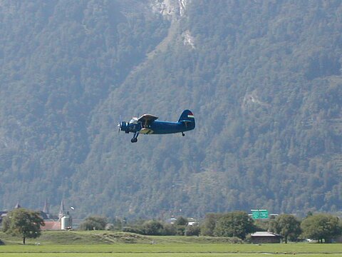 Antonov startet zu einem Vereinsflug.