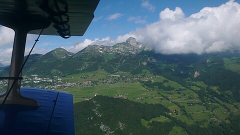Nach dem Col de Mosses klarte es auf.