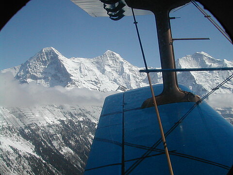 Immer näher kommen die Berge.