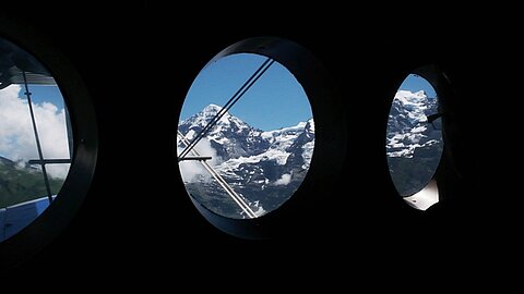 Wir nähern uns den Berner-Alpen.