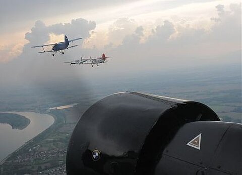 Perspektive von der Ju-52 aus.