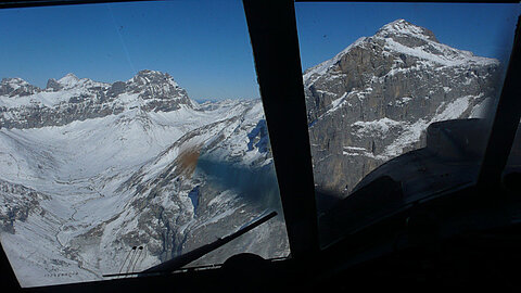 Vor uns der Surenenpass.