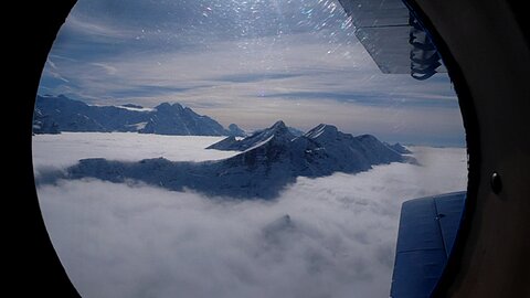 Mitte Eigernordwand und Mönch, rechts Schwarzhorn und unter uns wäre Meiringen.