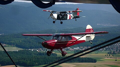 Auch die Stinson gesellt sich zu uns.