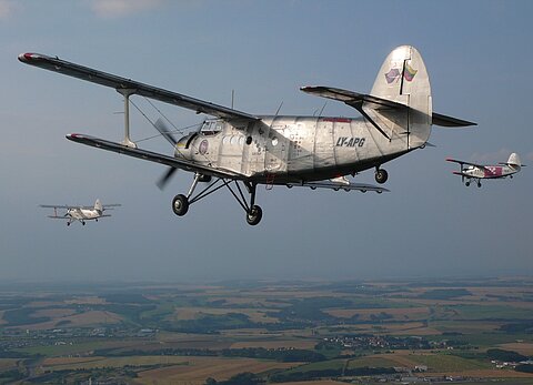 Unser "Vorderman" eine Littauische AN-2.