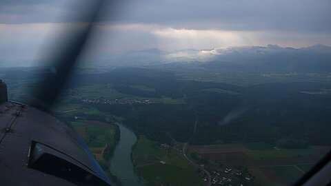 Vor Grenchen kann uns diese "kleine" Regenfront nichts mehr anhaben!
