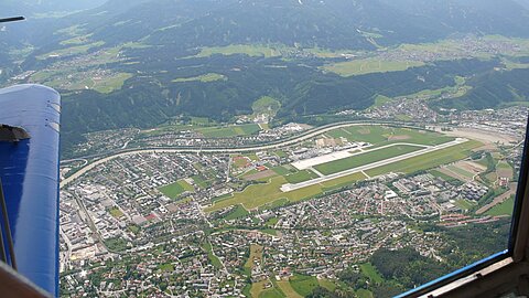 Hoch über der Stadt Innsbruck.