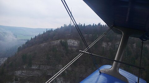 Einflug in das Val de Travers.