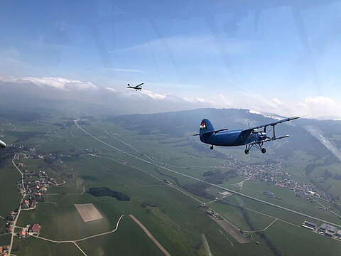 An-2 und die Cessna.