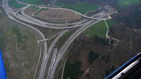 Autobahnkreuz beim Uetlibergtunnel.