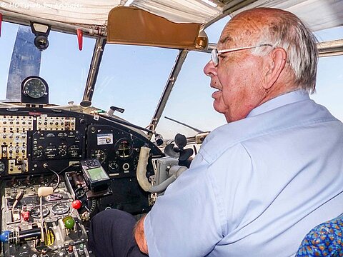Hansruedi als Co-Pilot.