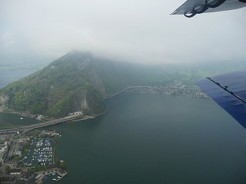 In der Gegend von Sarnen und Buochs suchten wir ein "Wolken-Loch".