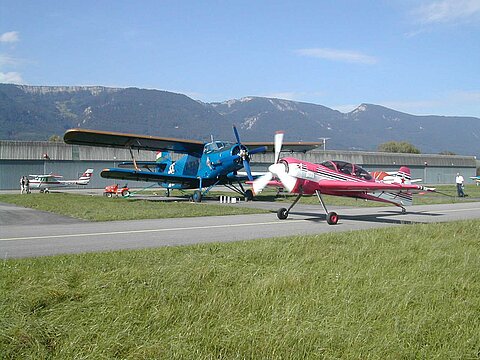 Verschiedene Flugzeuge machten einen Tankstop in Grenchen.
