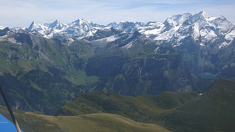 Eiger, Mönch, Jungfrau und die Blüemlisalp.