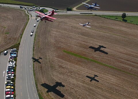 Über dem Flugplatz Grenchen.