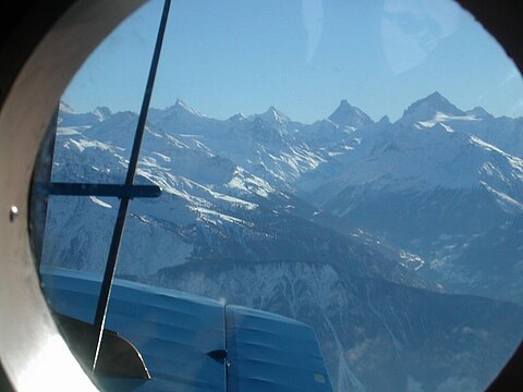 In der Weite das Matterhorn.