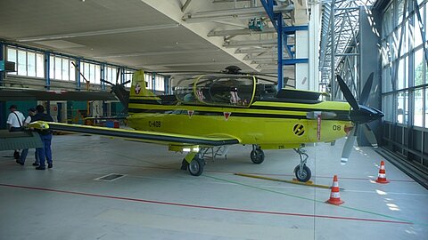 Ein Triebwerk eines Tiger F-5.