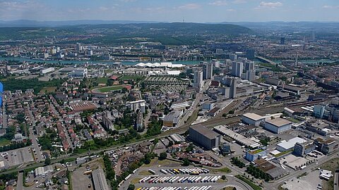 Vor dem Eindrehen auf die Piste 33.