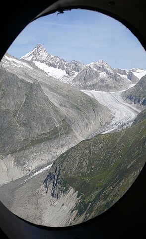 Fieschergletscher und das Finsterarhorn.