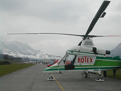 Ein wohl etas eigenwilliges Aussehen dieses Helikopters.