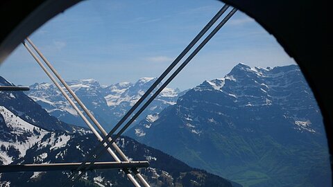 Glärnisch im Hintergrund der Tödi.