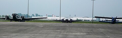6 Sternmotoren und drei Flugzeuge!!