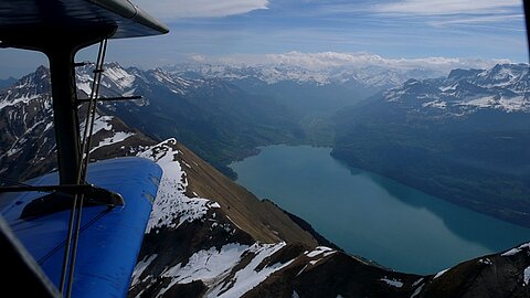 Brienzerrothornkette und Brienzersee.